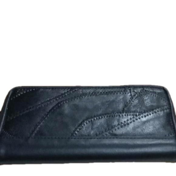 Source Unknown Handbags - (296) Black women's wallet NWOT